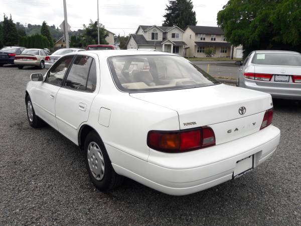 1995 Toyota Camry *gas saver* - cars & trucks - by dealer - vehicle... for sale in Renton, WA – photo 7