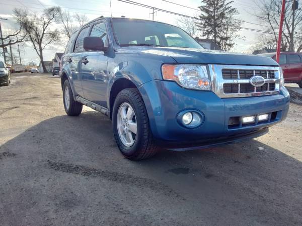 2009 Ford Escape XLT AWD - - by dealer - vehicle for sale in WAYNE, MI – photo 3