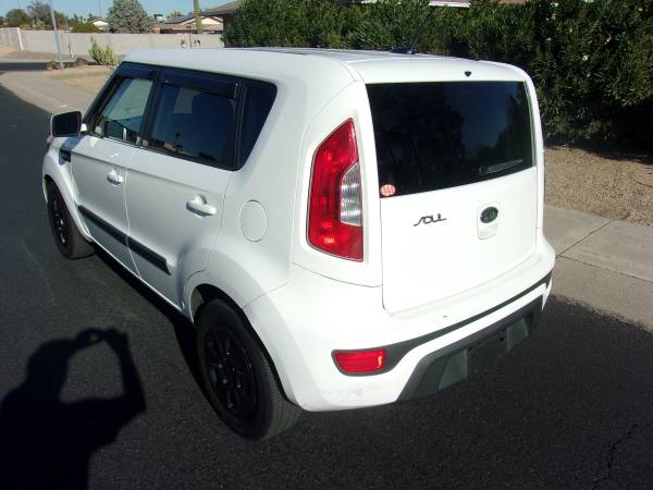 2012 KIA SOUL 1-OWNER - cars & trucks - by dealer - vehicle... for sale in Sun City West, AZ – photo 3
