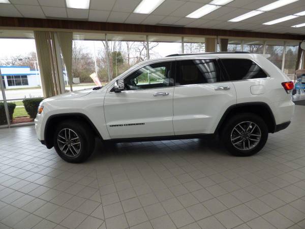 2020 Jeep Grand Cherokee Limited Holiday Special - cars & trucks -... for sale in Burbank, IL – photo 9