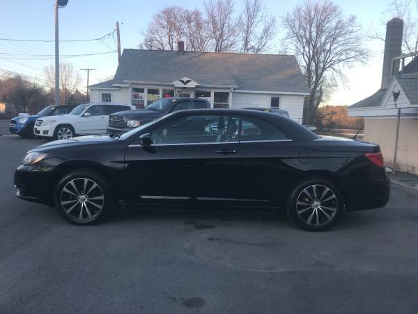 11 Chrysler 200 S V6 Hard Top Convertible! 5YR/100K WARRANTY INCLUDED! for sale in METHUEN, ME – photo 7