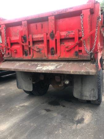ONLY 40k miles! International 2674 CUMMINS Dump Truck Snow Plow for sale in East Syracuse, PA – photo 6