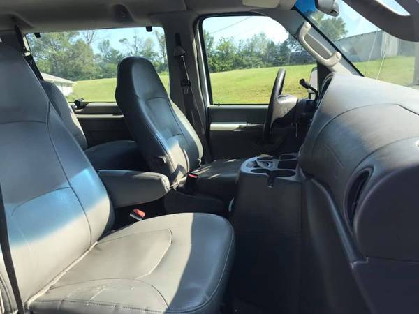 2004 Ford E-350 Super Duty 15 Passenger Van Runs Great!!! for sale in Wooster, AR – photo 9