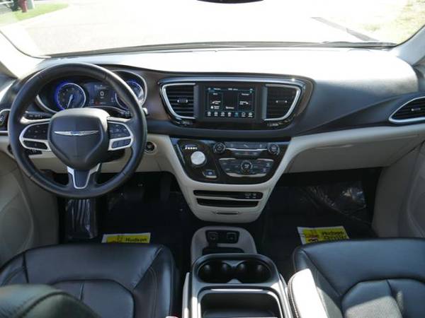 2019 Chrysler Pacifica Touring L for sale in Hudson, MN – photo 18