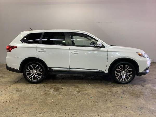 2016 Mitsubishi Outlander - - cars & trucks - by dealer - vehicle... for sale in San Antonio, TX – photo 2