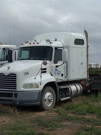2011 Mack pinnacle for sale - cars & trucks - by owner - vehicle... for sale in Houston, TX – photo 2