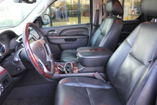 2010 Cadillac Escalade- ESV Platinum 4WD. Great Deals 💲💲 Call Today. for sale in Montclair, CA – photo 5