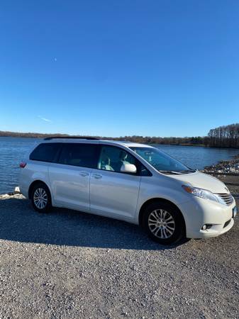 Toyota Sienna 2017 for sale in Springfield, IL – photo 5