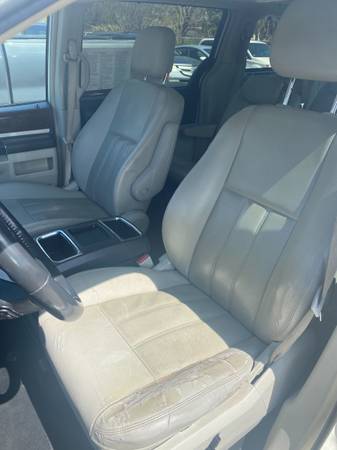 For Sale 2010 Chrysler Town & Country - - by dealer for sale in Kenosha, WI – photo 6