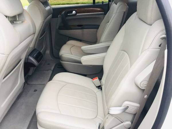 2011 Buick Enclave 3rd row--WE FINANCE EVERYONE - cars & trucks - by... for sale in burlington city, NJ – photo 5
