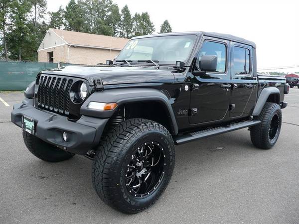BRAND NEW: 2020 Jeep Gladiator Black Out Edition !!! - cars & trucks... for sale in East Windsor, MA – photo 10