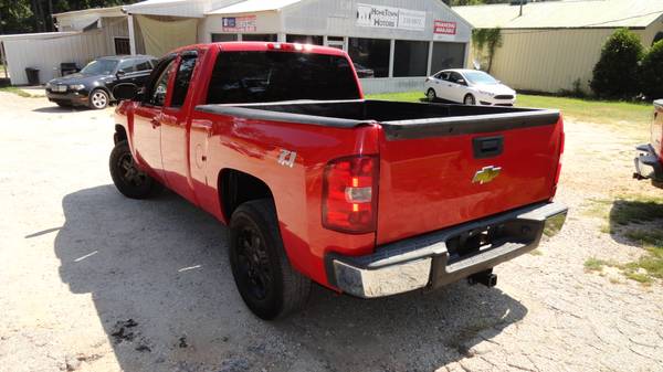 2011 Silverado 4x4, 5.3L V8, Red, beautiful inside/out, touchscreen for sale in Chapin, SC – photo 9
