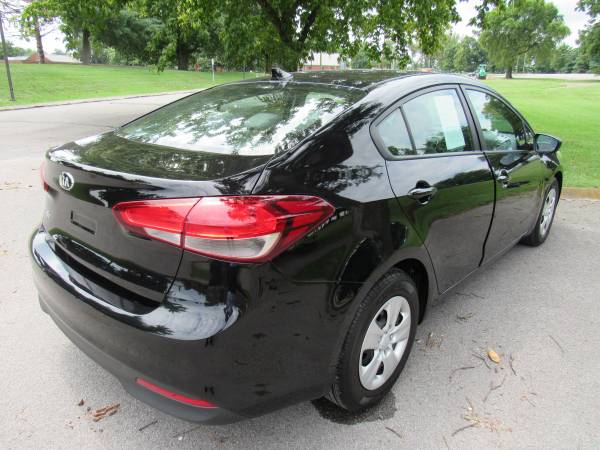 2017 KIA FORTE LX*CLEAN TITLE*GAS SAVER*AFFORDABLE*DOWN 2500 O.A.C for sale in Nashville, TN – photo 5