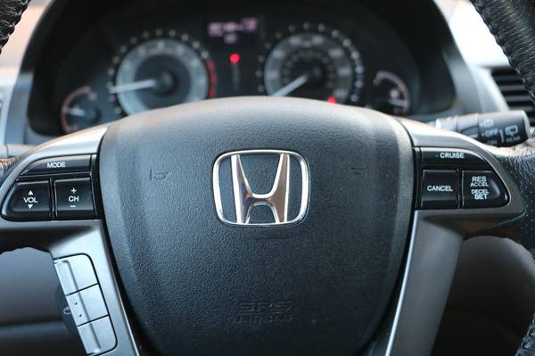 2014 Honda Odyssey Gray FANTASTIC DEAL! - cars & trucks - by dealer... for sale in Monterey, CA – photo 24