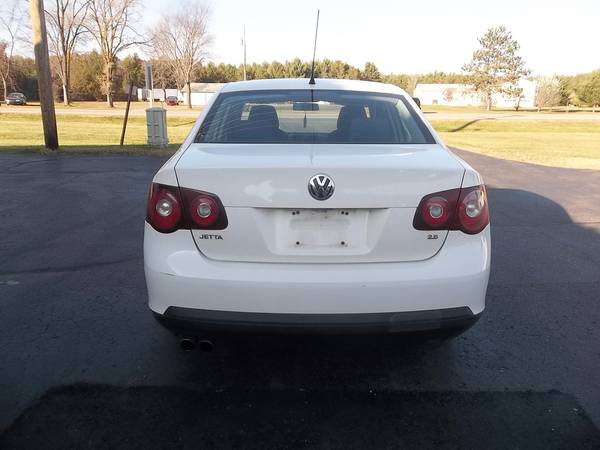 2008 VOLKSWAGEN JETTA 5M - cars & trucks - by dealer - vehicle... for sale in Tomah, WI – photo 4
