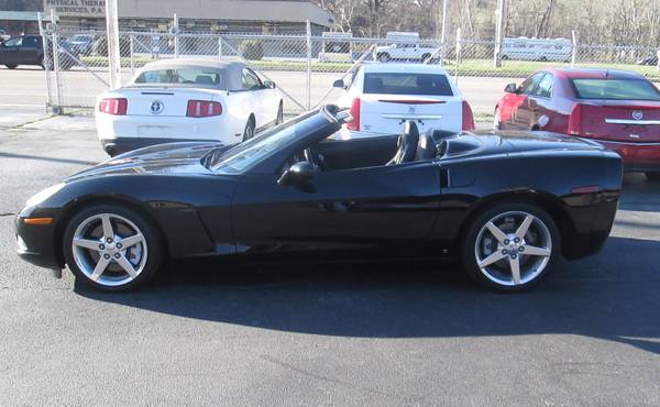 Beautiful 2006 Chevy Corvette Convertible 6 speed 94,000 miles only for sale in Elizabethton, TN – photo 2