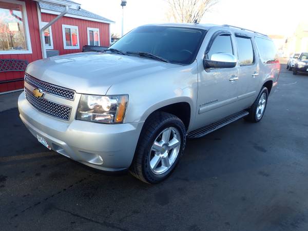 2007 Chevrolet Suburban LTZ 1500 4dr SUV 4WD - cars & trucks - by... for sale in Savage, MN – photo 3