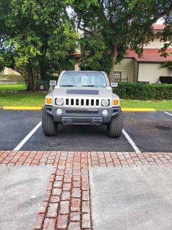 Hummer H3 4x4 - cars & trucks - by owner - vehicle automotive sale for sale in Miami, FL – photo 3