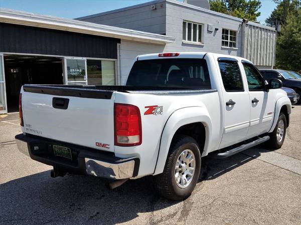 2008 GMC Sierra Crew Cab Z71 MAX 4WD, 143K, 6.0L V8, Auto, A/C, CD/SAT for sale in Belmont, VT – photo 3