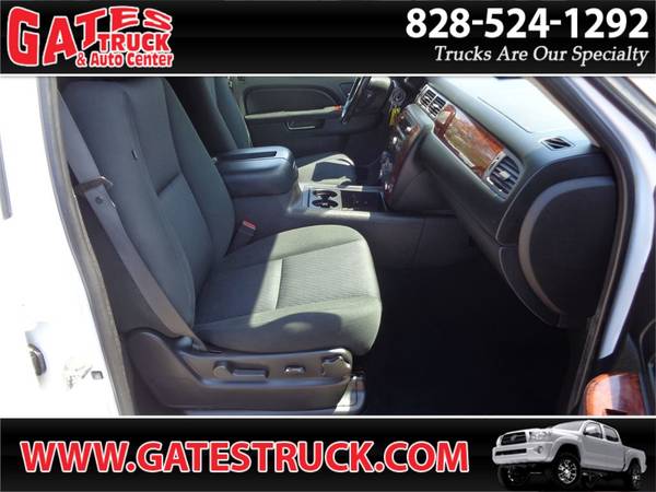 2012 Chevrolet Suburban 1500 LS 4WD V8 White - - by for sale in Franklin, NC – photo 13