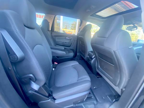 2010 Chevrolet Traverse LT Sunroof 2nd Row Buckets 2 Owner Clean... for sale in Wausau, WI – photo 12
