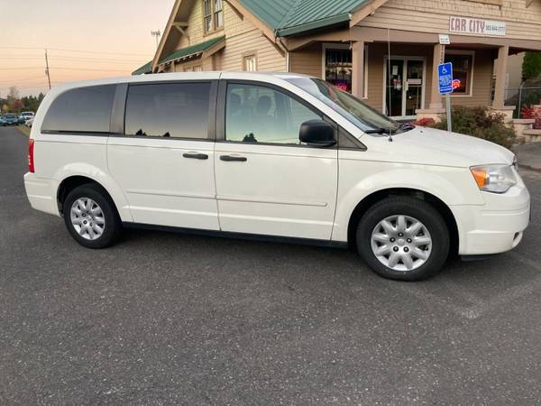 2008 Chrysler Town & Country 4dr Wgn LX*Clean title*runs&drive great... for sale in Hillsboro, OR – photo 3