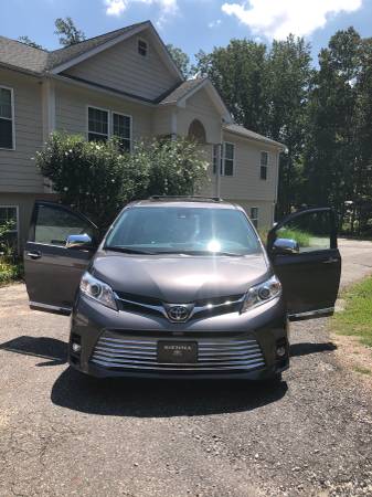 TOYOTA SIENNA XLE PREMIUM for sale in Boiling Springs, SC – photo 3