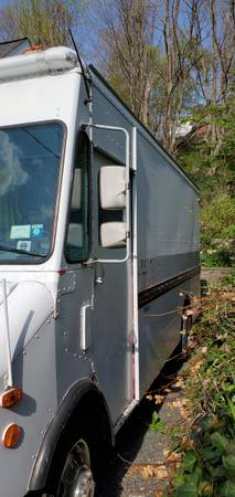 Grumman GM step van box truck for sale in Yonkers, NY – photo 2