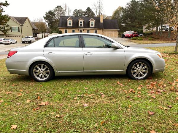 2006 Toyota Avalon Limited Sedan 4D - cars & trucks - by owner -... for sale in Grayson, GA – photo 3