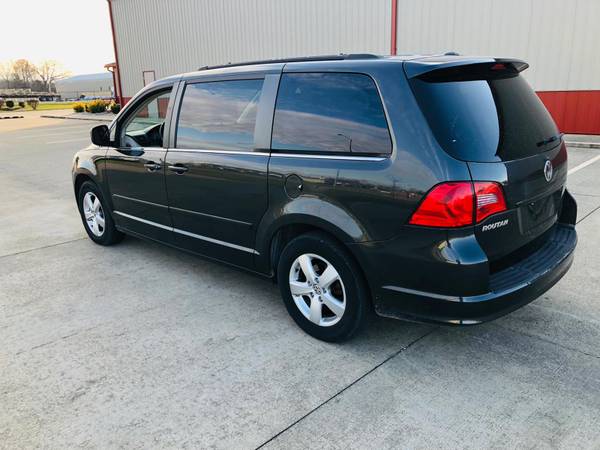 2011 Volkswagen Routan Special Edition - Backup camera - 173xxx... for sale in Charleston, IN – photo 6