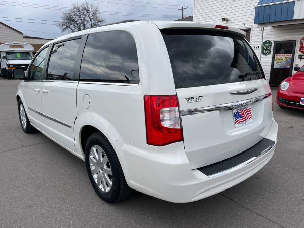 2013 Chrysler Town and Country/91k Miles/2000 DOWN! for sale in Grand Forks, ND – photo 8