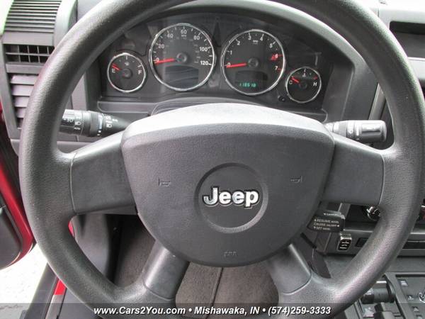 2010 JEEP LIBERTY SPORT 4x4 SUNROOF BOOKS COMPASS PATRIOT - cars & for sale in Mishawaka, IN – photo 17