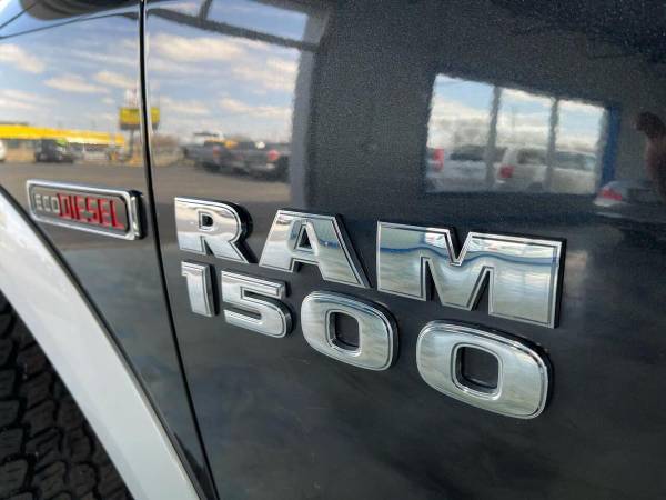 2016 RAM Ram Pickup 1500 Laramie 4x4 4dr Crew Cab 5 5 ft SB Pickup for sale in Dearborn Heights, MI – photo 16