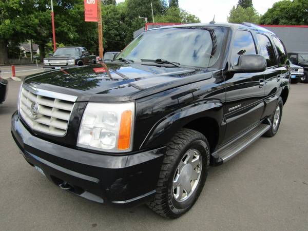 2005 Cadillac Escalade 4dr AWD - - by dealer - vehicle for sale in Milwaukie, OR – photo 2