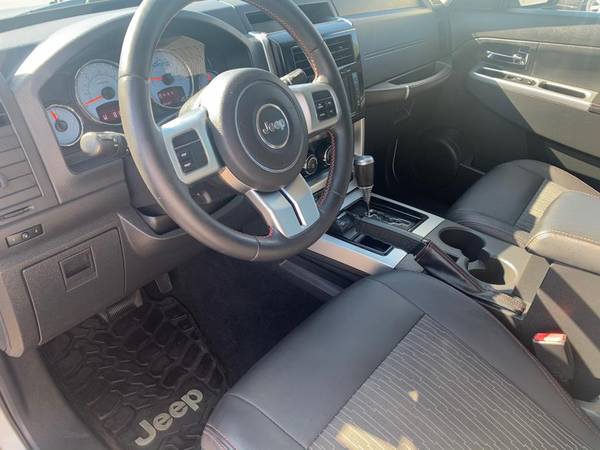 *************2012 JEEP LIBERTY SPORT ARCTIC EDITION!! for sale in Bohemia, NY – photo 12