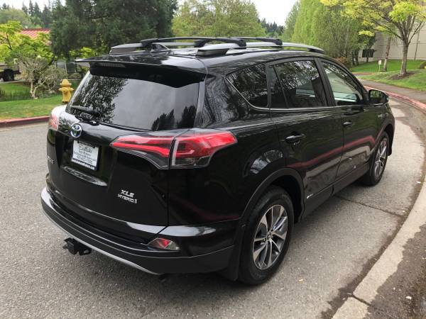 2017 Toyota Rav4 Hybrid XLE 4WD - Clean title, 1owner, Gas Saver for sale in Kirkland, WA – photo 5