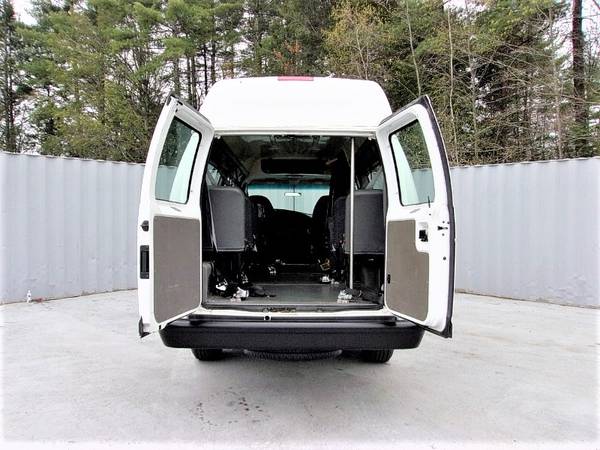 2008 FORD E 250 SUPER DUTY EXTENDED WHEELCHAIR VAN HANDICAP - cars & for sale in Brentwood, NY – photo 11