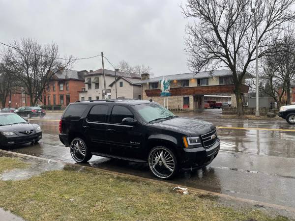 2008 Chevy Tahoe on 26 s 98k Miles for sale in Columbus, OH – photo 8