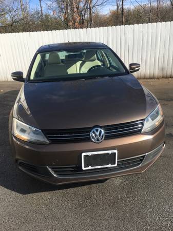 2014 Volkswagen Jetta SE Automatic Heated Leather Sunroof Much... for sale in Watertown, NY – photo 4