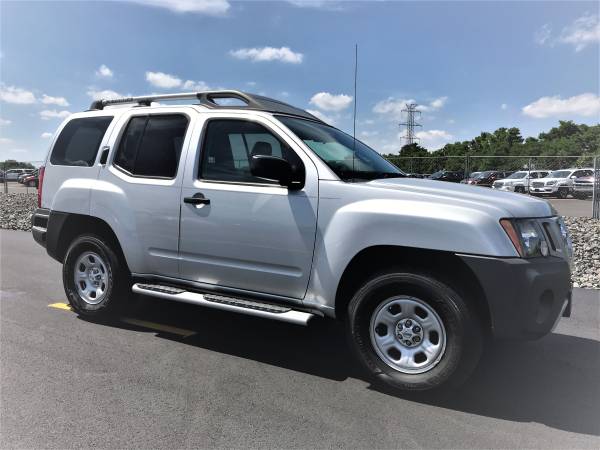 2015 Nissan Exterra 4x4 Loaded LIKE NEW 100% CARFAX - cars & trucks... for sale in Port Monmouth, NY – photo 4