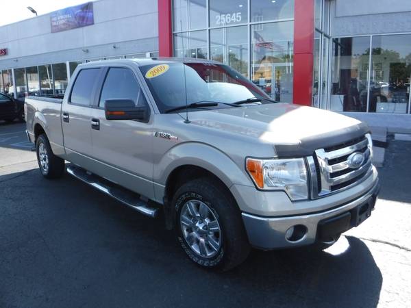 2009 FORD F150 XLT**SUPER CLEAN**MUST SEE**FINANCING AVAILABLE** for sale in redford, MI – photo 2