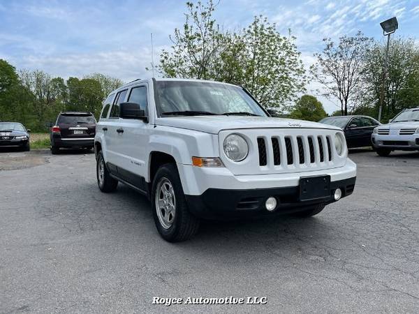 2011 Jeep Patriot 2WD CVT - - by dealer - vehicle for sale in York, PA – photo 3