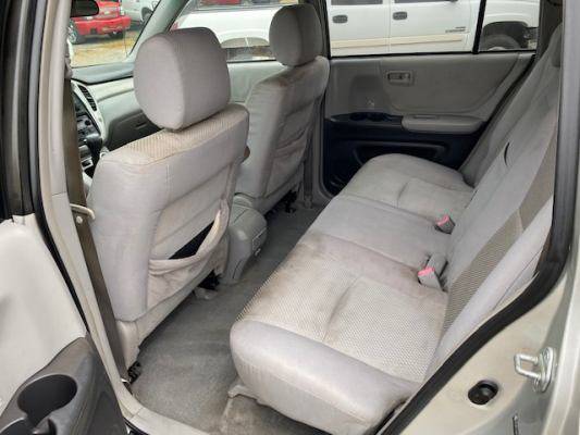 *******2005 Toyota Highlander/FWD/V6/Auto***** - cars & trucks - by... for sale in Augusta, KS – photo 4