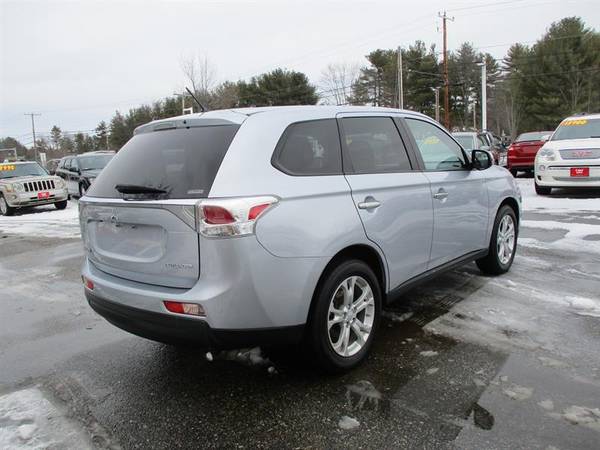 2014 Mitsubishi Outlander SE S-AWC - - by dealer for sale in Somersworth , NH – photo 5
