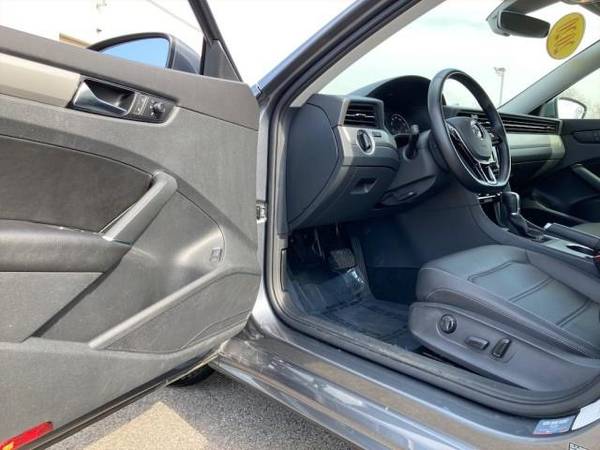 2020 Volkswagen Passat 2 0T SE Auto - - by dealer for sale in Calumet City, IL – photo 14