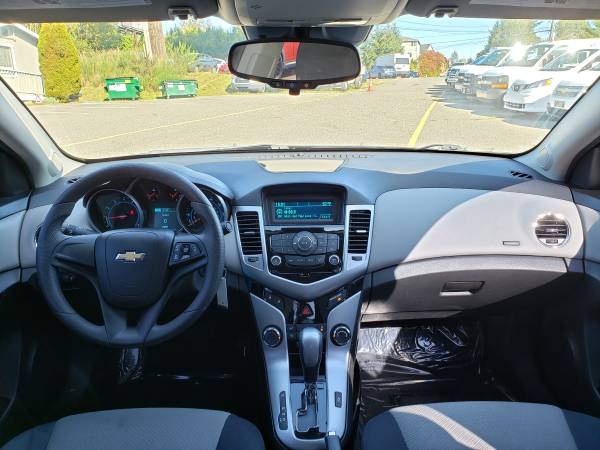2014 Chevrolet Cruze Automatic Sedan Low Miles! for sale in Lynnwood, WA – photo 11