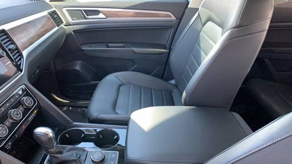 2018 VW Volkswagen Atlas 3 6L V6 SEL Premium hatchback - cars & for sale in Carson City, NV – photo 24