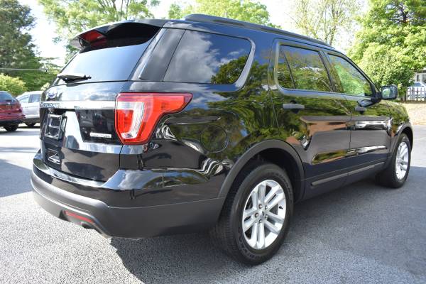 1 Owner 2016 Ford Explorer 3rd Row LIKE NEW! Warranty NO DOC FEES! for sale in Apex, NC – photo 2