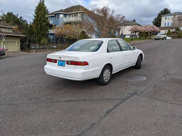 1998 Toyota Camry LE for sale in Portland, OR – photo 6