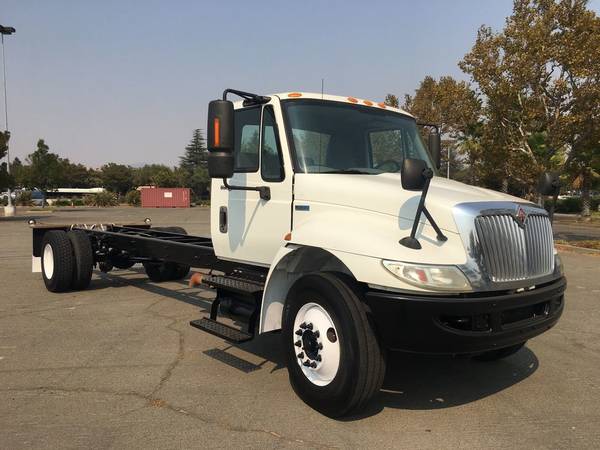 2013 INTL CARB COMPLIANT CAB & CHASSIS PTO READY *MAKE ME A DUMP* -... for sale in Fairfield, CA – photo 3